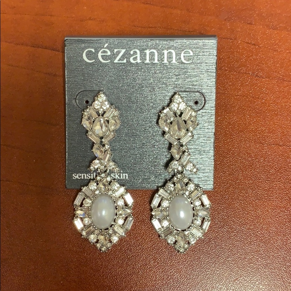 Silver pearl crystal dangle earrings
